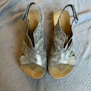 Never Worn - Pierre Dumas